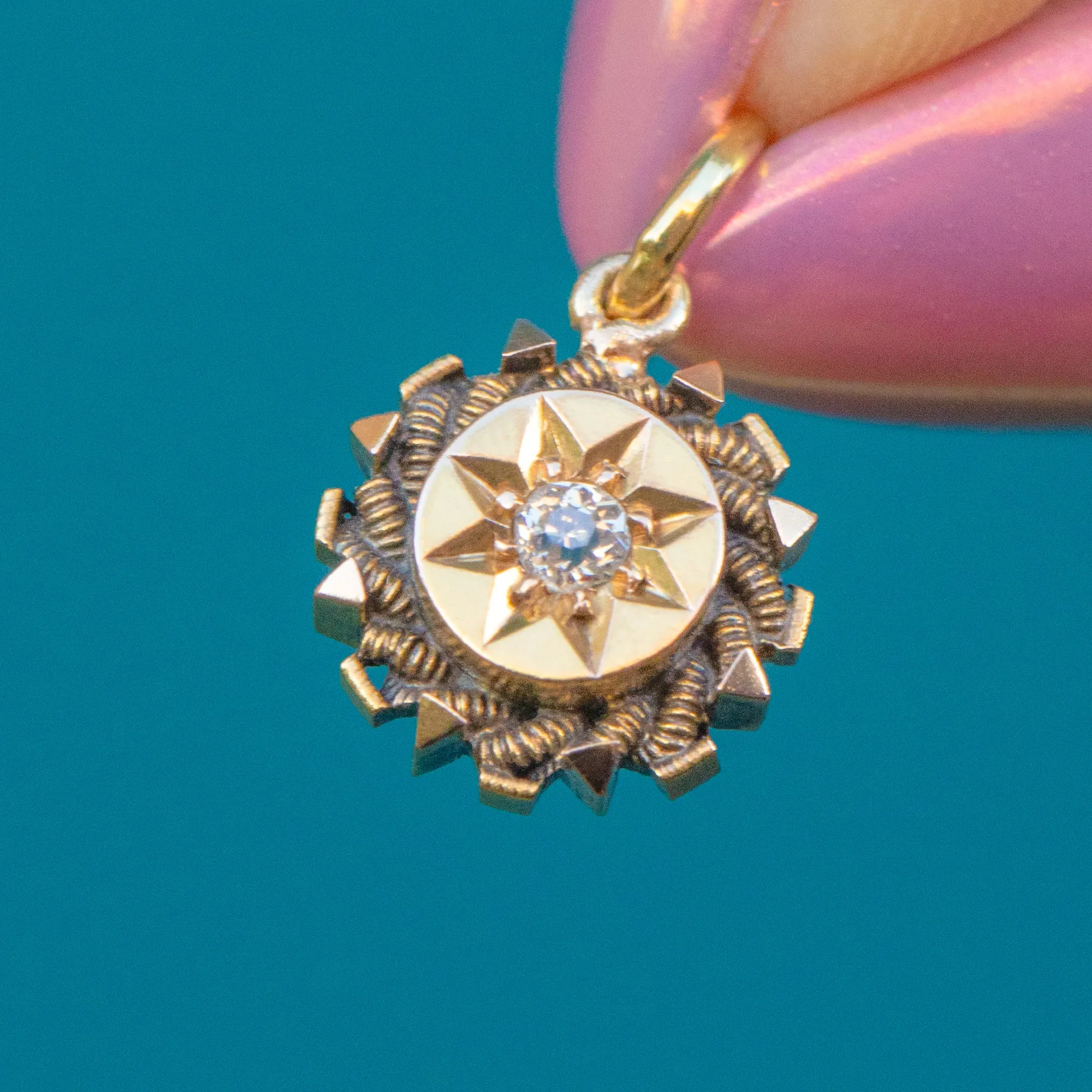 Antique 15ct Gold Diamond Star Set Charm