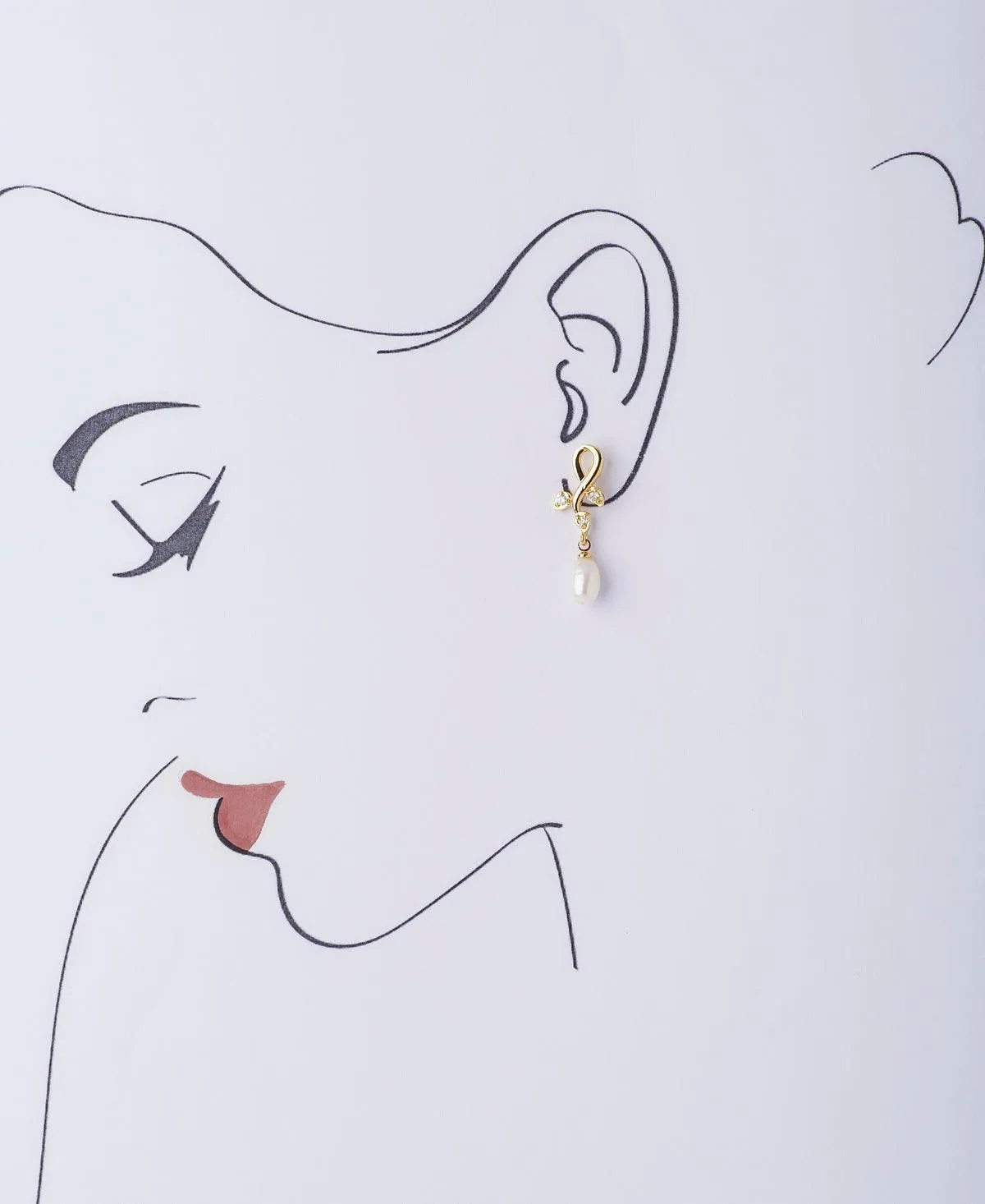 Classic Pearl Hanging Earring