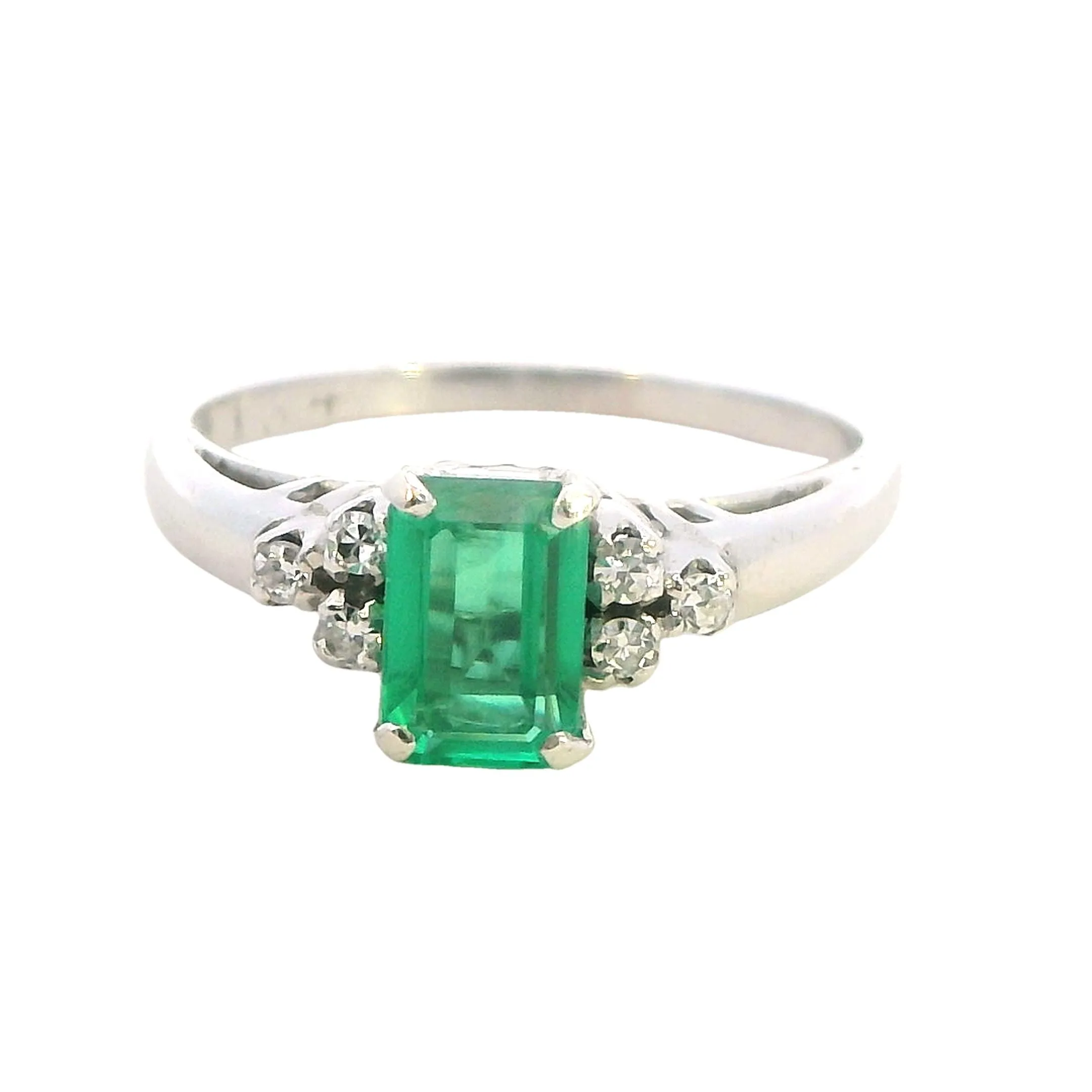 Elegant White Gold Emerald and Diamond Ring - Timeless Beauty