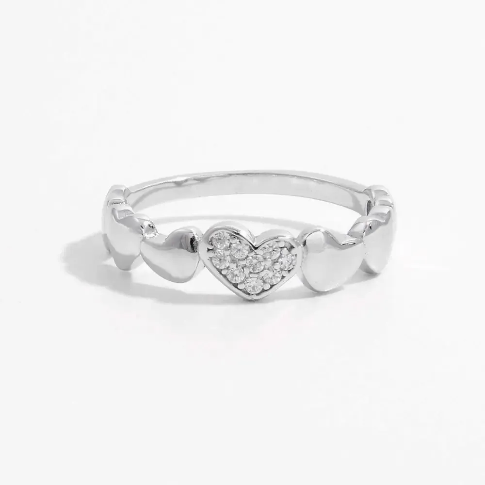 Exquisite Zircon Heart Ring for Luxurious Fashion and Timeless Elegance