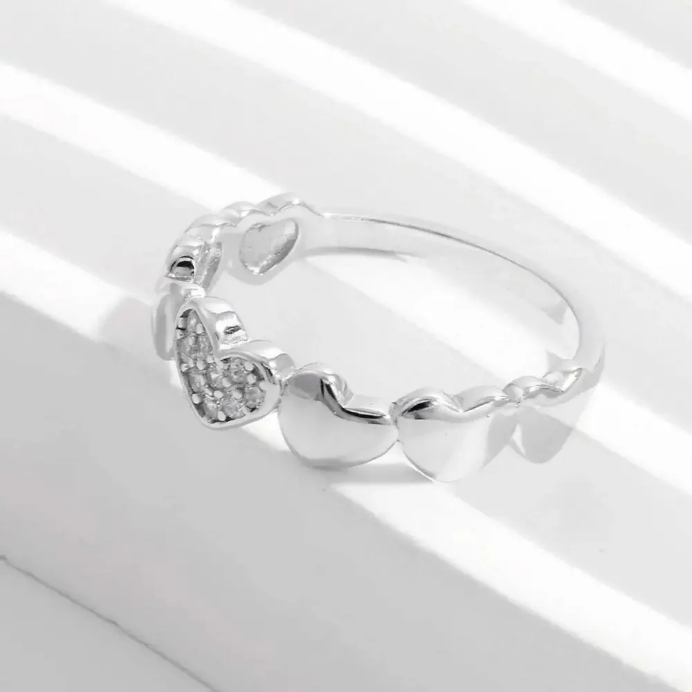 Exquisite Zircon Heart Ring for Luxurious Fashion and Timeless Elegance