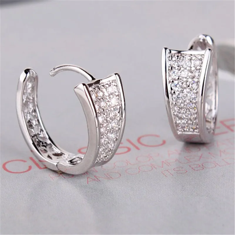 Fashion Hoop Huggie Earrings For Women Shining Stone Crystal Earings Brincos Trendy Jewelry Earing Ladies Party