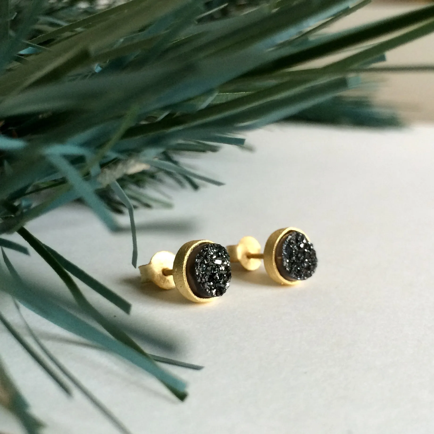 Midnight Daze Studs - VE150