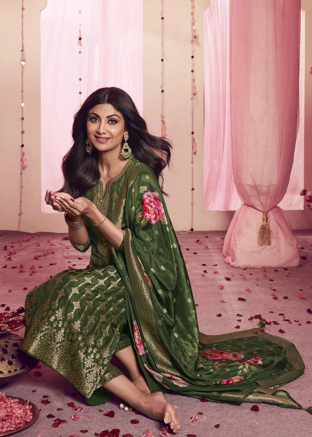 Shilpa Shetty Light Green Mehndi Wear Salwar Suit