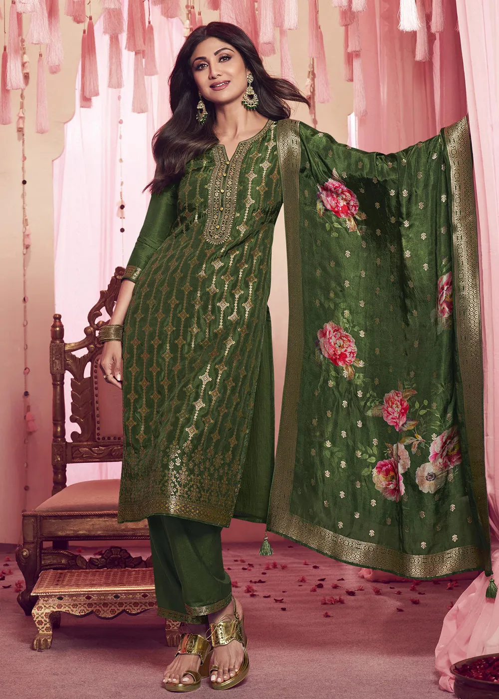 Shilpa Shetty Light Green Mehndi Wear Salwar Suit