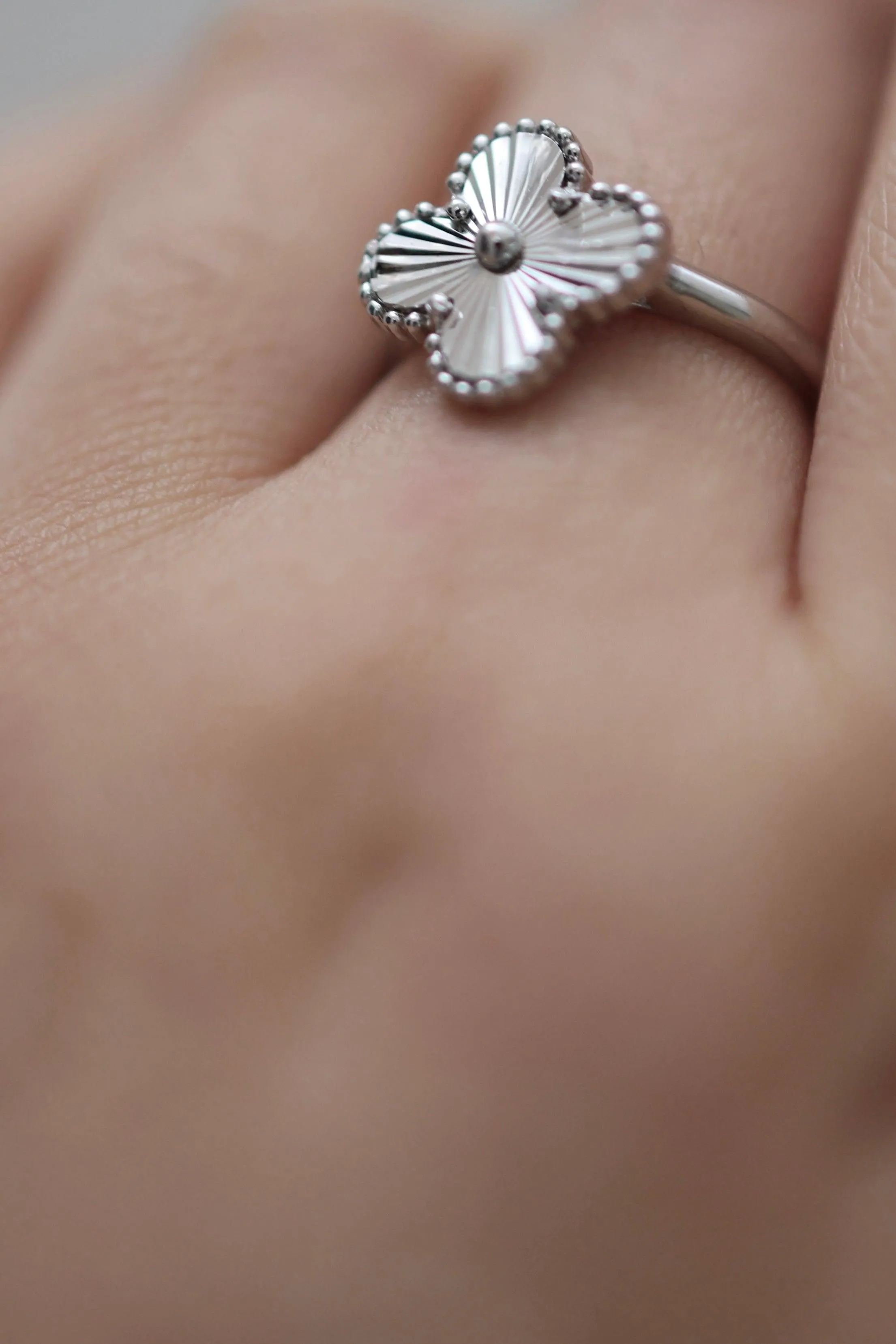 Silver Clover Ring