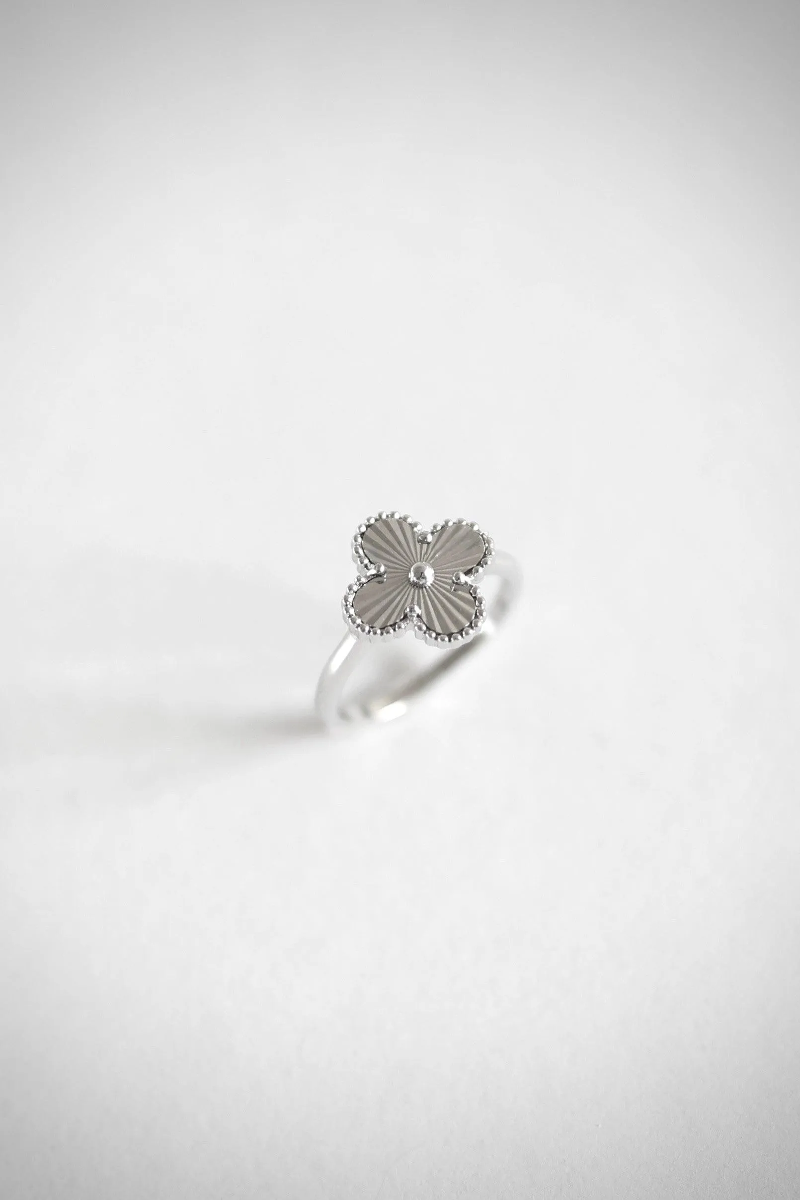 Silver Clover Ring