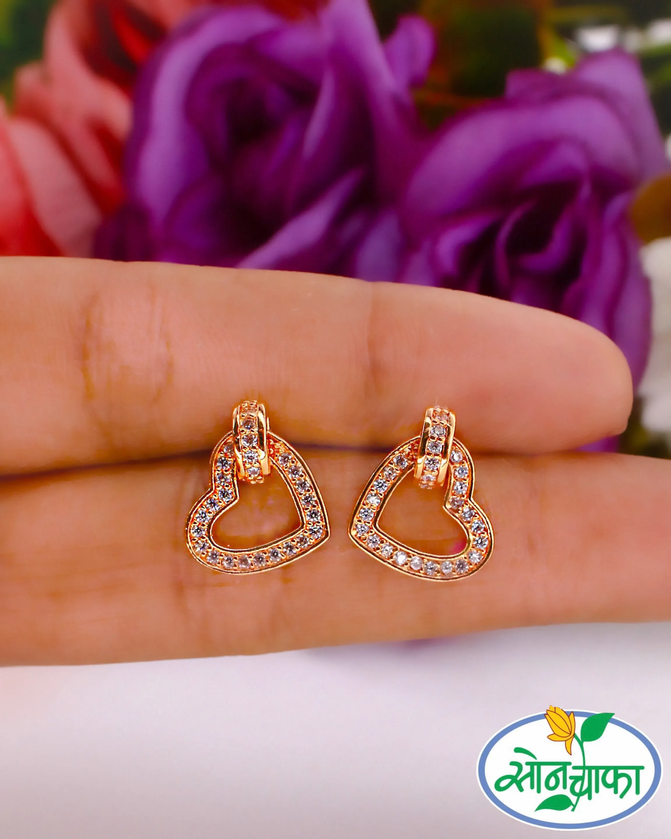 SPARKLING HEART DIAMOND EARRINGS