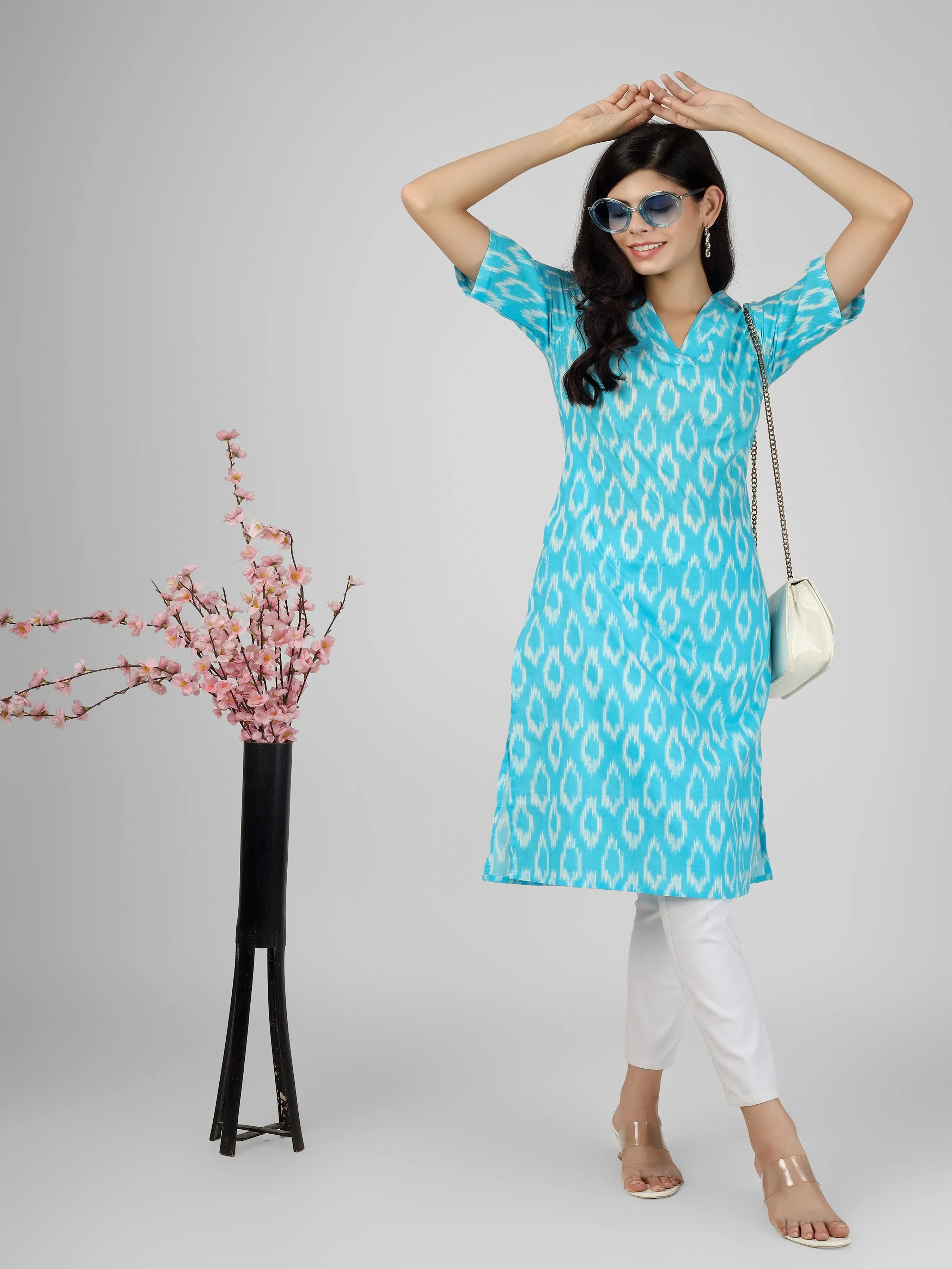 Women's Skyblue Ikat Printed Cotton Straight Kurta with pocket